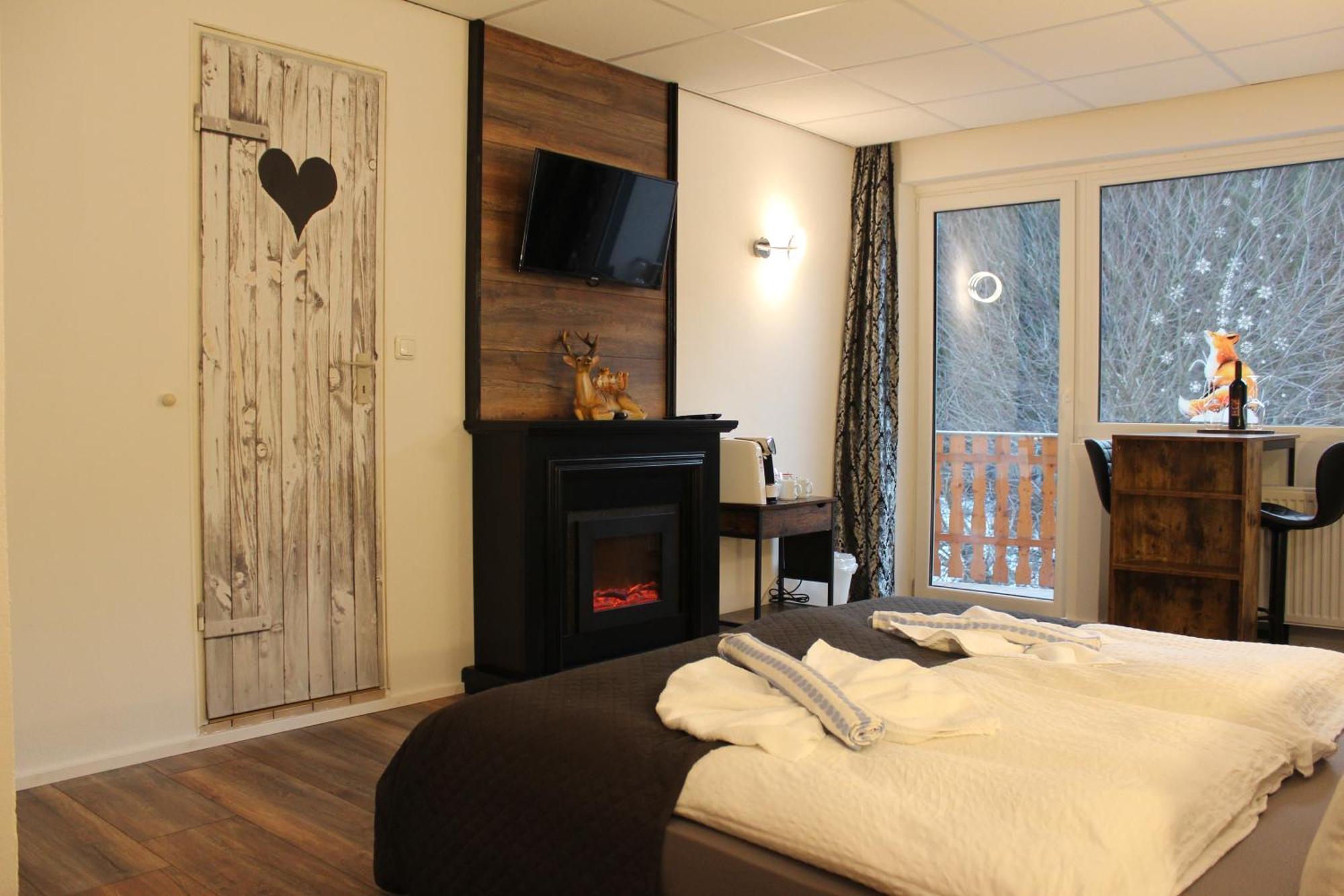 Waldpension Pfeiferhaus วาร์เมนชไตนาค ภายนอก รูปภาพ