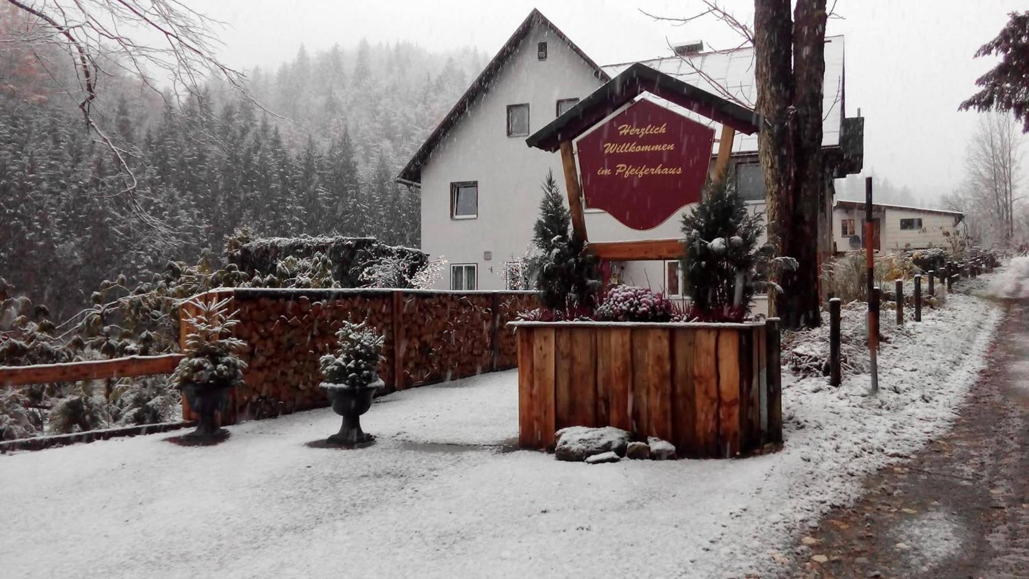 Waldpension Pfeiferhaus วาร์เมนชไตนาค ภายนอก รูปภาพ